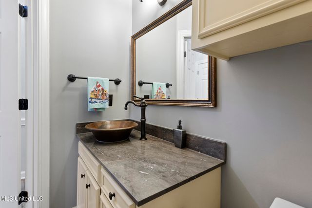 5134 Canton Heights Drive, Jackson, MS 39211