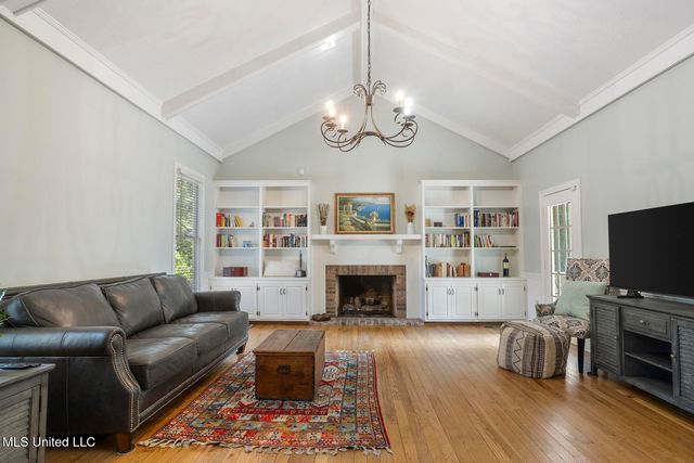 5134 Canton Heights Drive, Jackson, MS 39211