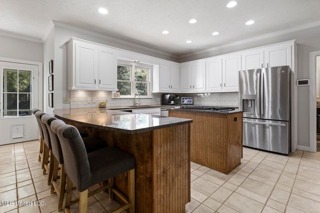 5134 Canton Heights Drive, Jackson, MS 39211