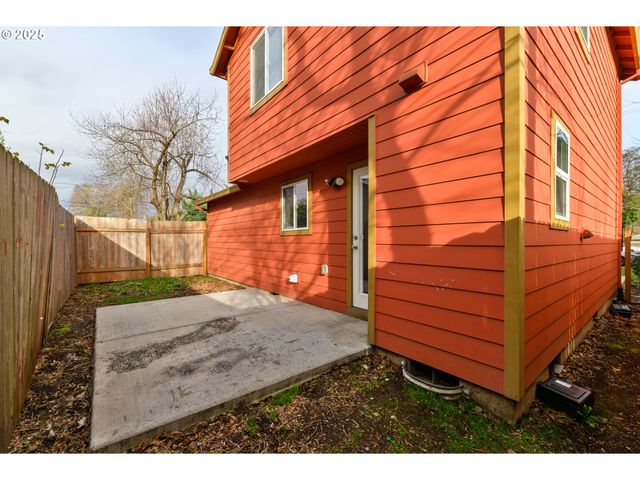 3223 Se 122ND Ave, Portland, OR 97236