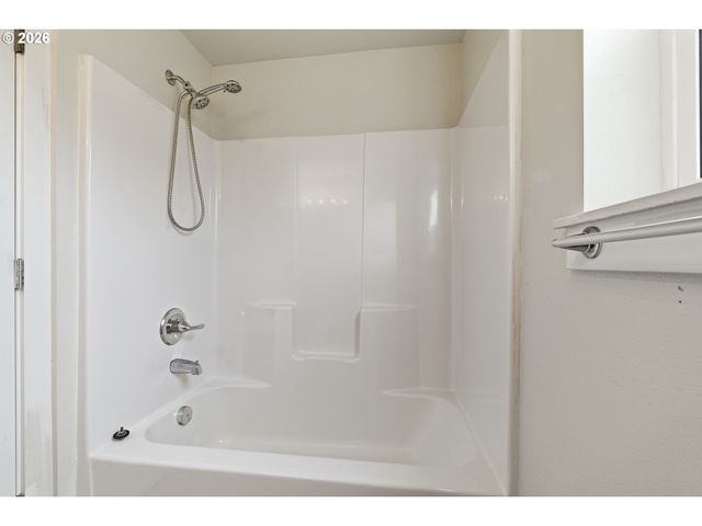 3223 Se 122ND Ave, Portland, OR 97236