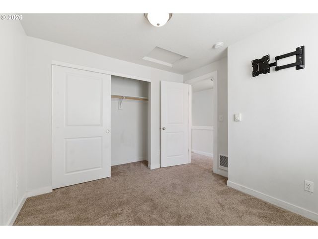 3223 Se 122ND Ave, Portland, OR 97236