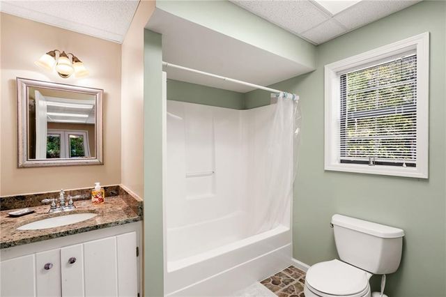 138 Oakwood Trail, Mineral Bluff, GA 30559