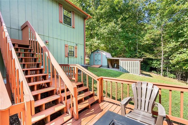 138 Oakwood Trail, Mineral Bluff, GA 30559