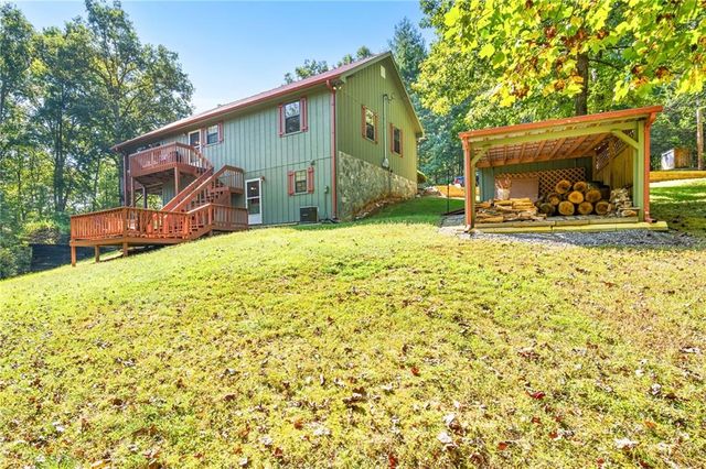 138 Oakwood Trail, Mineral Bluff, GA 30559