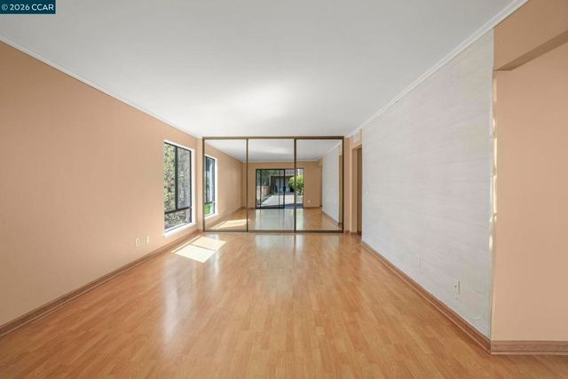 330 N Civic Dr 203, Walnut Creek, CA 94596