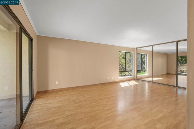 330 N Civic Dr 203, Walnut Creek, CA 94596