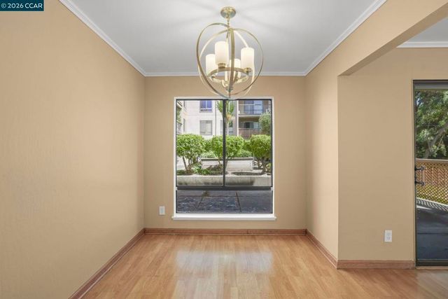 330 N Civic Dr 203, Walnut Creek, CA 94596