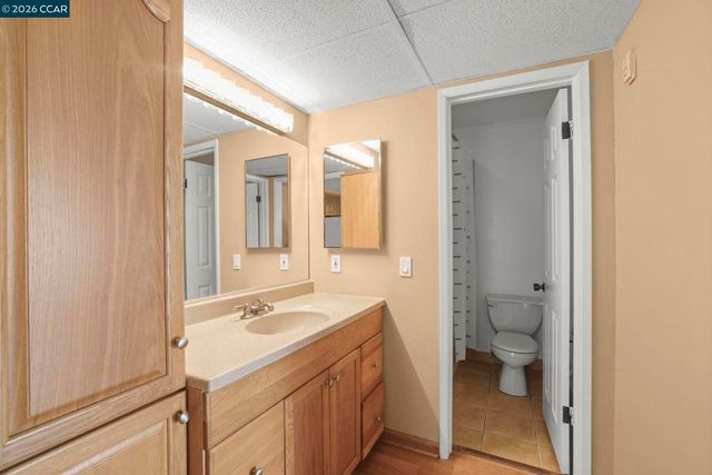 330 N Civic Dr 203, Walnut Creek, CA 94596