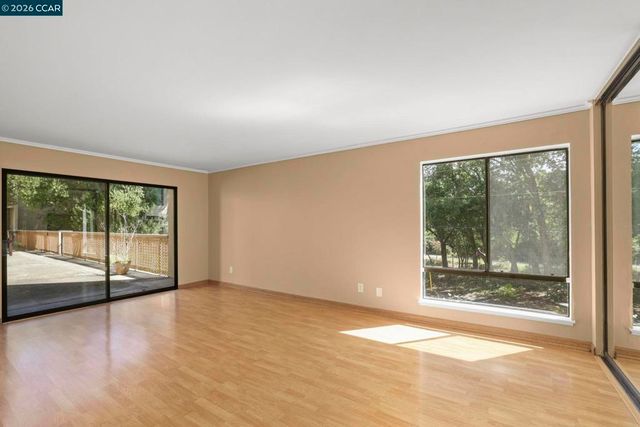 330 N Civic Dr 203, Walnut Creek, CA 94596