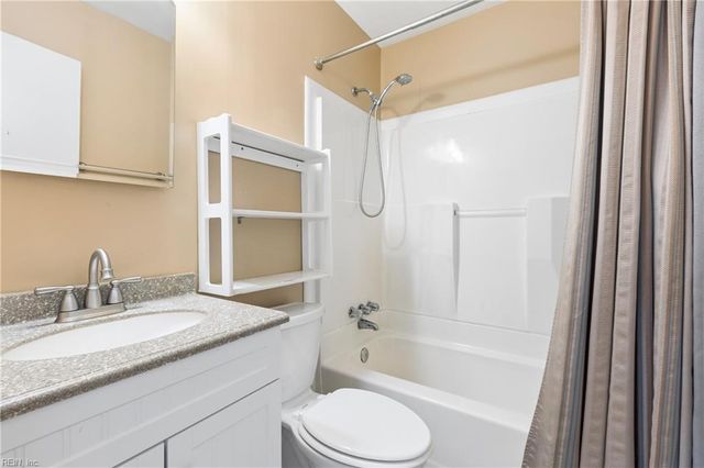 146 Lynnhaven DR, Hampton, VA 23666