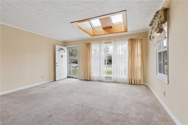 146 Lynnhaven DR, Hampton, VA 23666