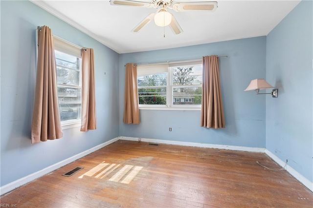 146 Lynnhaven DR, Hampton, VA 23666