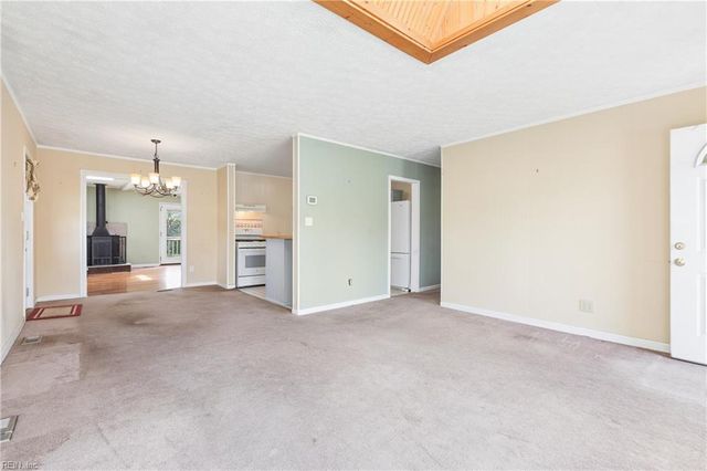 146 Lynnhaven DR, Hampton, VA 23666