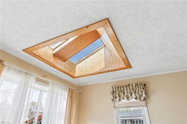 146 Lynnhaven DR, Hampton, VA 23666