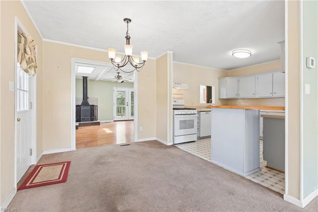 146 Lynnhaven DR, Hampton, VA 23666