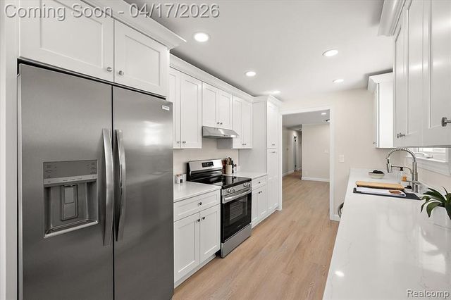 32430 Nottingham Knolls, Farmington Hills, MI 48334