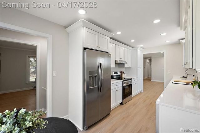 32430 Nottingham Knolls, Farmington Hills, MI 48334