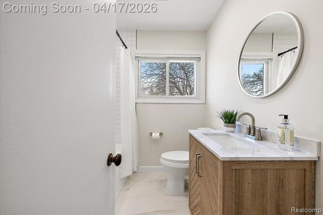 32430 Nottingham Knolls, Farmington Hills, MI 48334