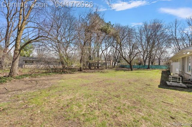 32430 Nottingham Knolls, Farmington Hills, MI 48334