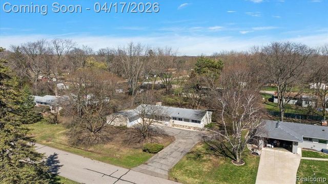 32430 Nottingham Knolls, Farmington Hills, MI 48334