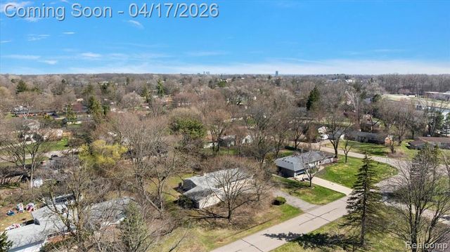 32430 Nottingham Knolls, Farmington Hills, MI 48334