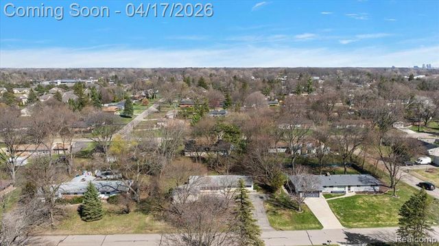 32430 Nottingham Knolls, Farmington Hills, MI 48334