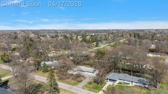 32430 Nottingham Knolls, Farmington Hills, MI 48334