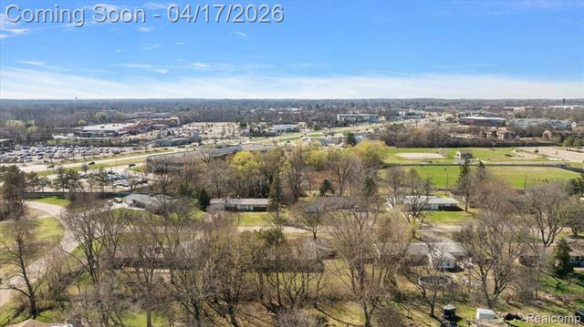 32430 Nottingham Knolls, Farmington Hills, MI 48334