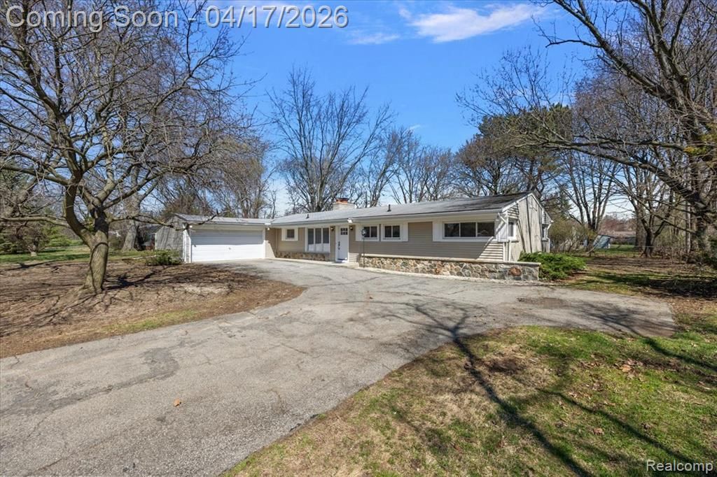 32430 Nottingham Knolls, Farmington Hills, MI 48334