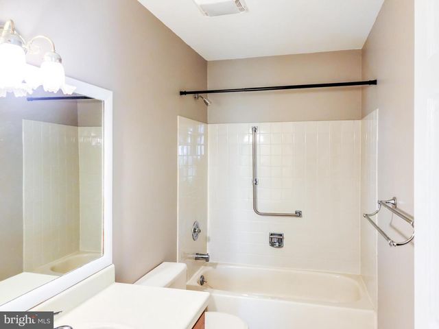 2-D AARON BURR CT, Monroe Twp, NJ 08831