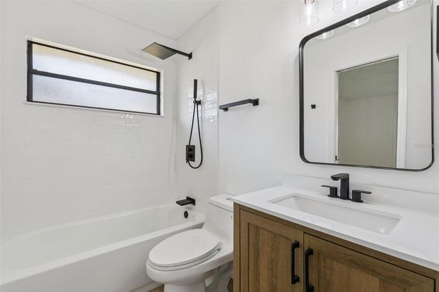 9007 NOTCHWOOD COURT, Orlando, FL 32825