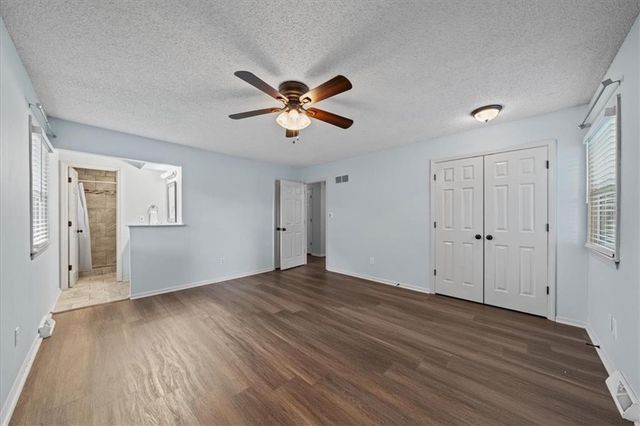 901 NW Springwood Drive, Blue Springs, MO 64015