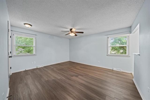 901 NW Springwood Drive, Blue Springs, MO 64015