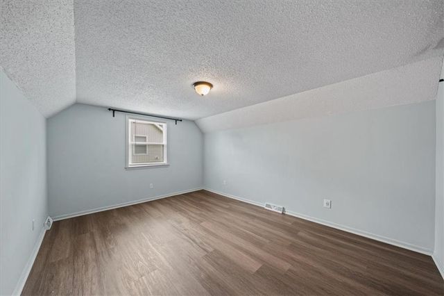 901 NW Springwood Drive, Blue Springs, MO 64015