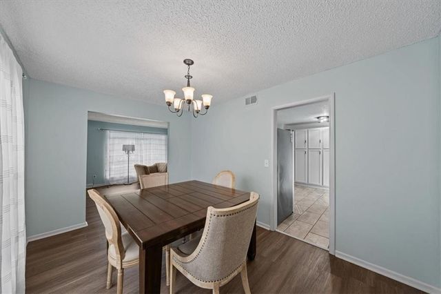 901 NW Springwood Drive, Blue Springs, MO 64015
