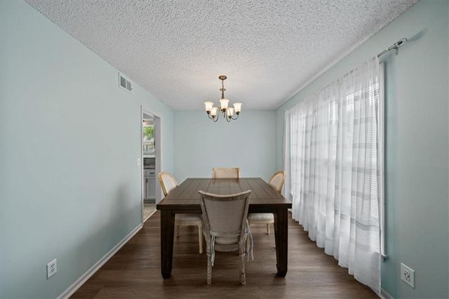 901 NW Springwood Drive, Blue Springs, MO 64015