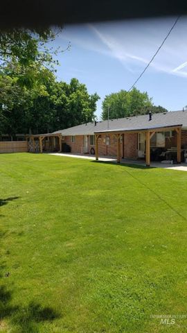 402 E Washington Ave, Meridian, ID 83642