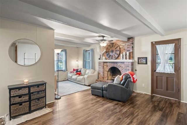 10439 Indiana Avenue, Kansas City, MO 64137