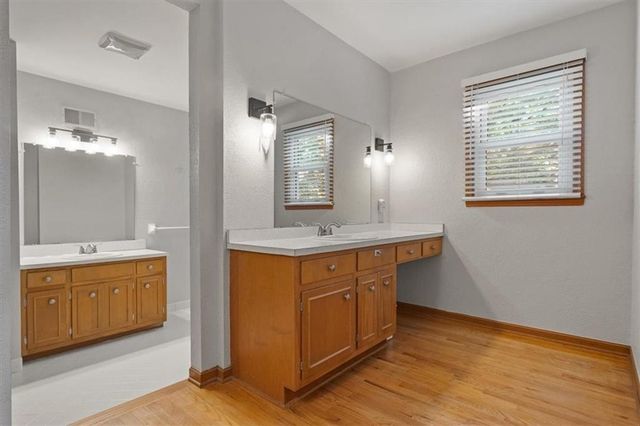 10439 Indiana Avenue, Kansas City, MO 64137