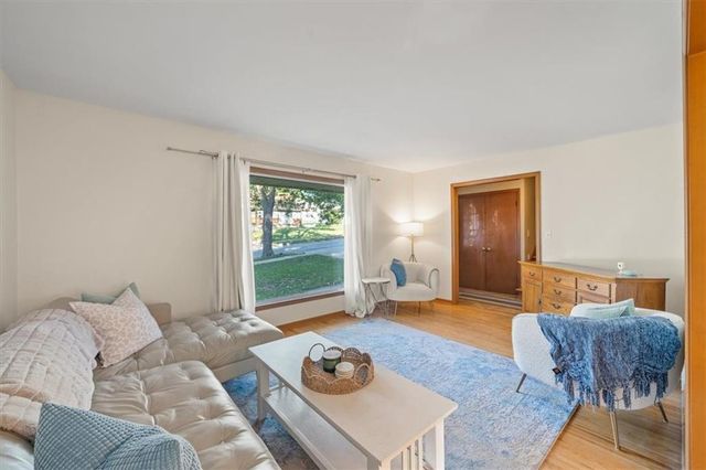 10439 Indiana Avenue, Kansas City, MO 64137