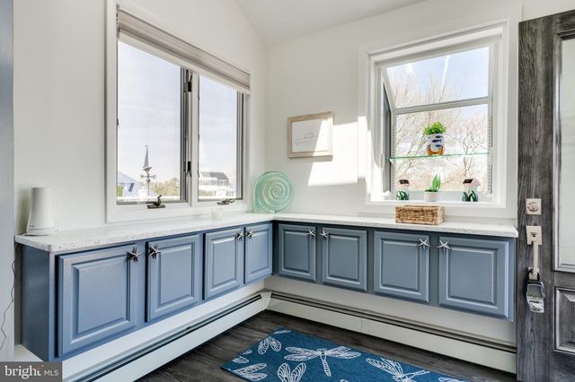 40 MIRROR LAKE RD, Tuckerton, NJ 08087