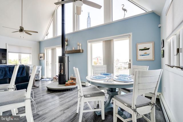 40 MIRROR LAKE RD, Tuckerton, NJ 08087