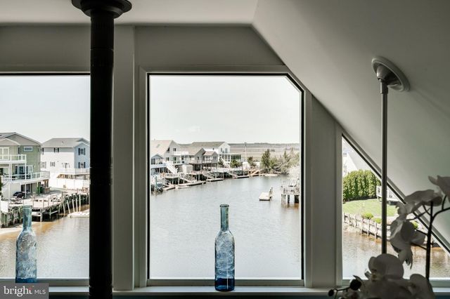40 MIRROR LAKE RD, Tuckerton, NJ 08087