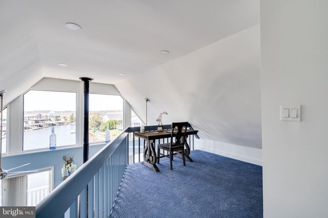 40 MIRROR LAKE RD, Tuckerton, NJ 08087