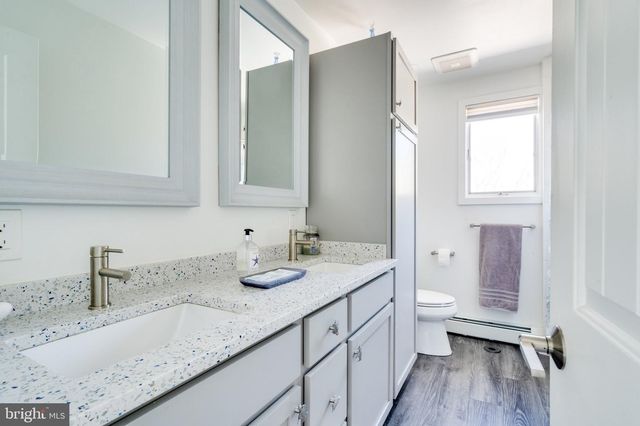 40 MIRROR LAKE RD, Tuckerton, NJ 08087