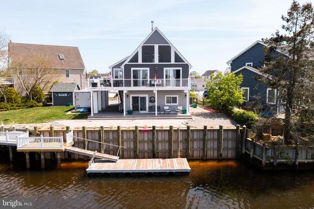40 MIRROR LAKE RD, Tuckerton, NJ 08087