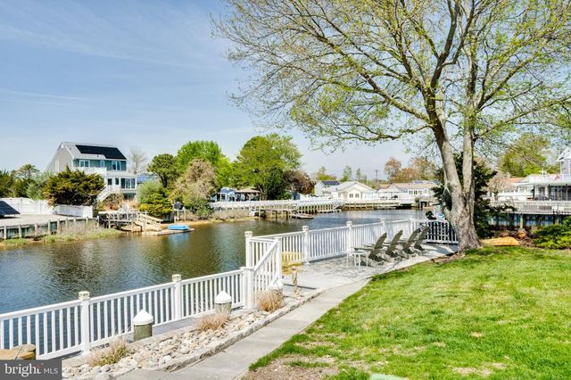 40 MIRROR LAKE RD, Tuckerton, NJ 08087