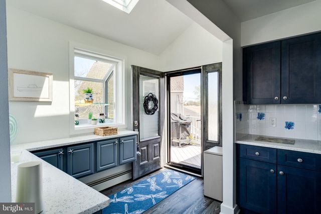 40 MIRROR LAKE RD, Tuckerton, NJ 08087