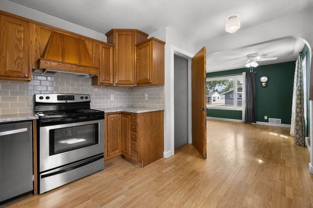 1536 5th Street SW, Minot, ND 58701